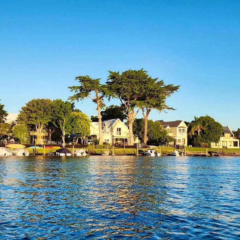 To Let 4 Bedroom Property for Rent in Keurbooms River Western Cape